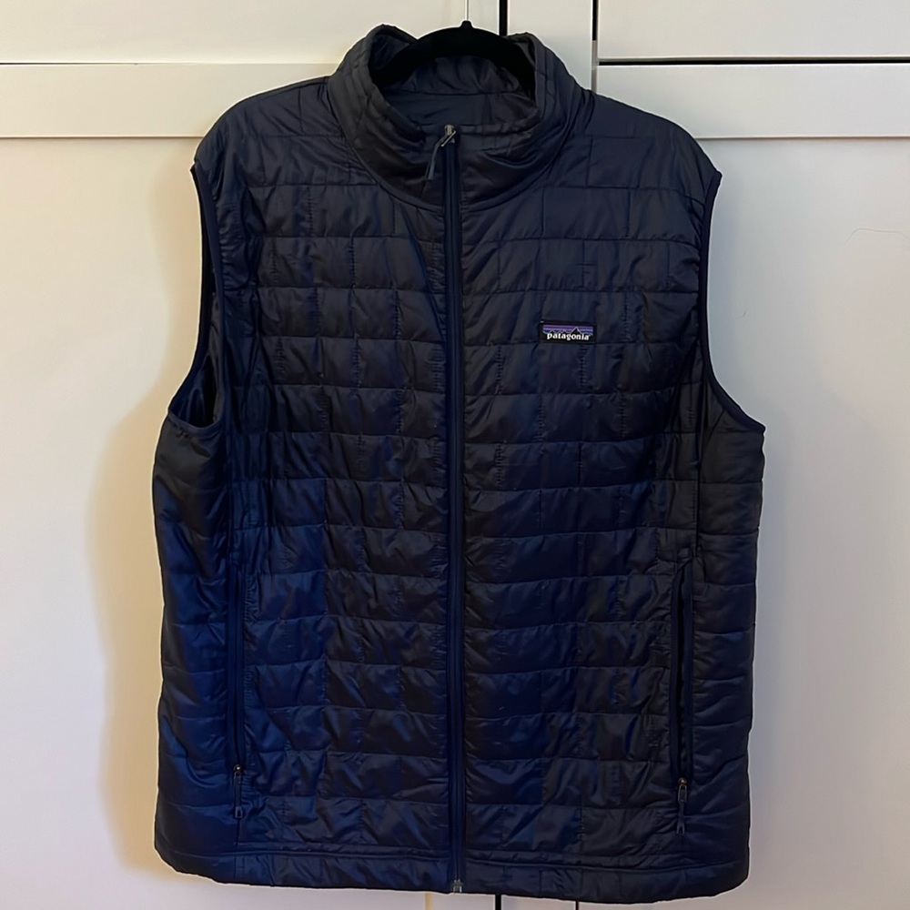 Patagonia Navy Blue Men’s Vest - Size XL